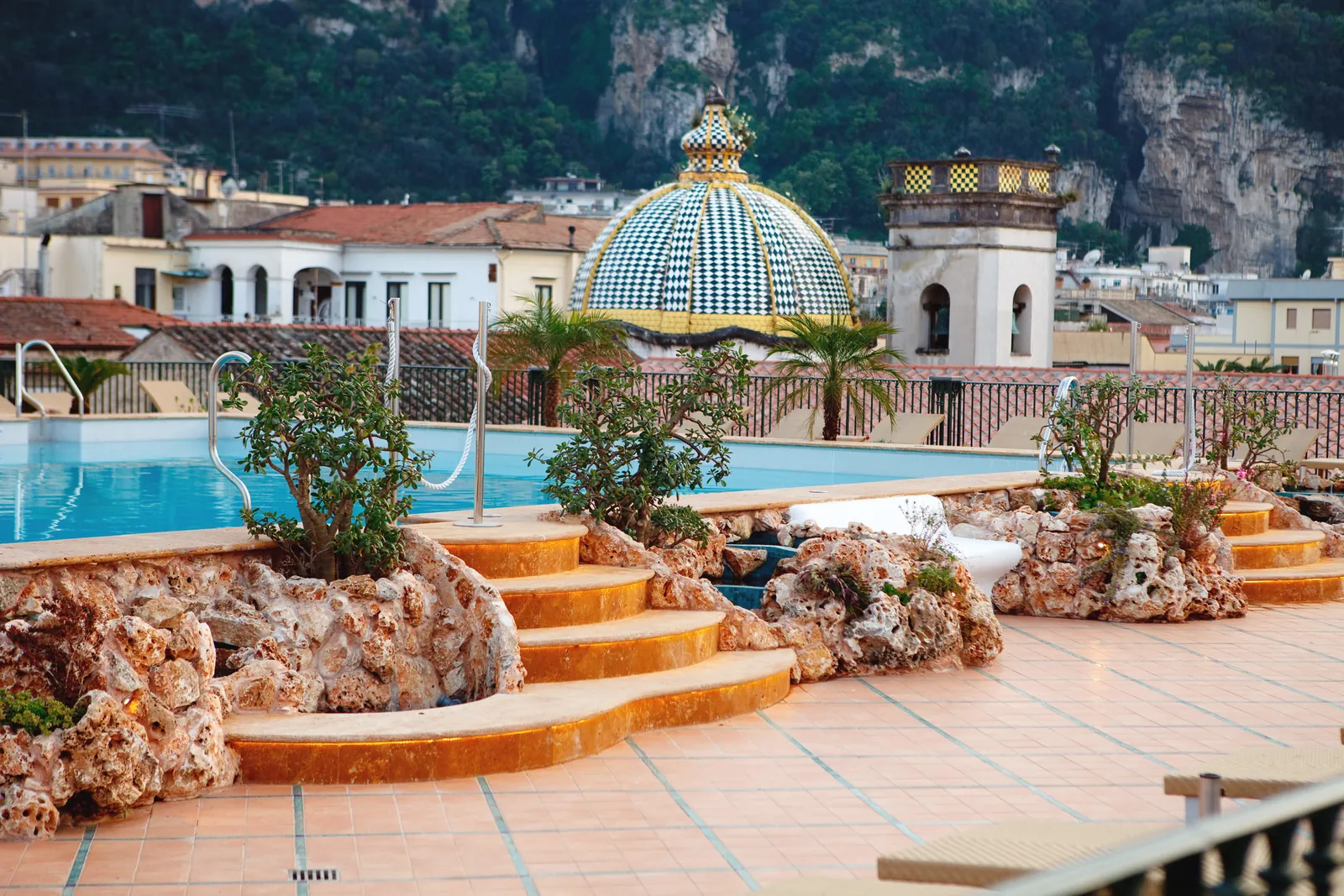 Grand Hotel La Favorita Sorrento: majolica and rooftop pool